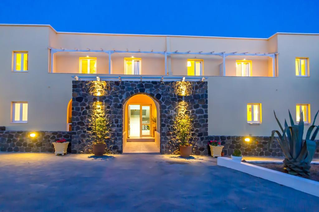 Zorbas Hotel Santorini Pyrgos Kallistis ภายนอก รูปภาพ