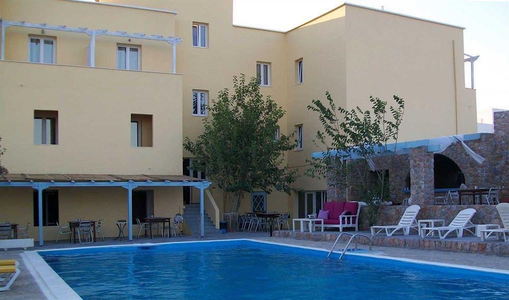 Zorbas Hotel Santorini Pyrgos Kallistis ภายนอก รูปภาพ