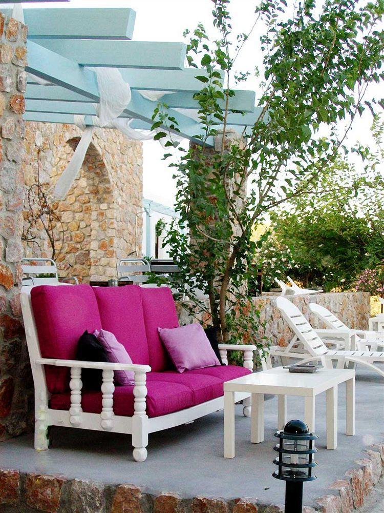 Zorbas Hotel Santorini Pyrgos Kallistis ภายนอก รูปภาพ