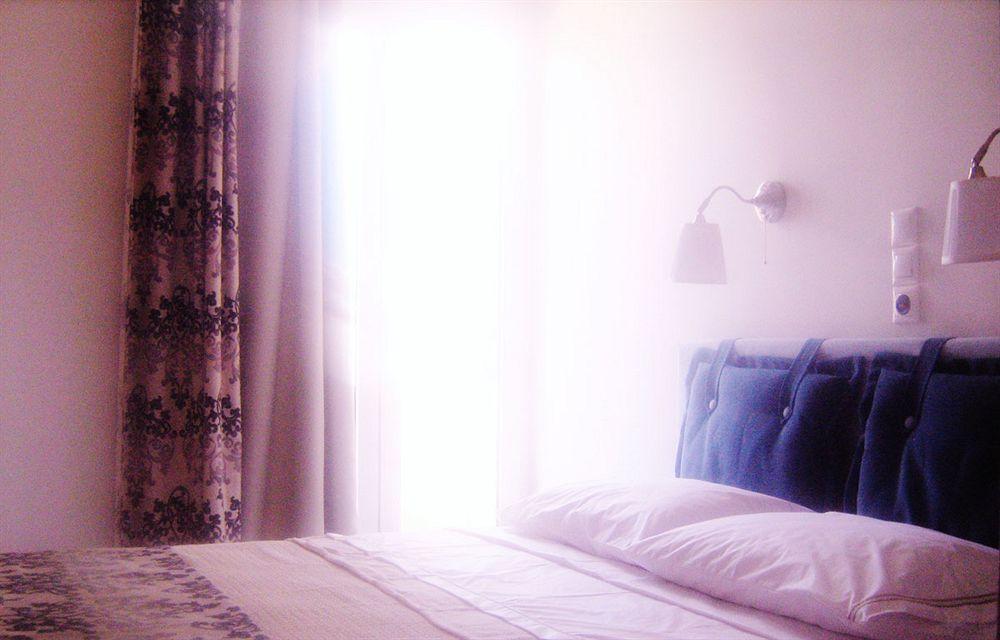 Zorbas Hotel Santorini Pyrgos Kallistis ภายนอก รูปภาพ