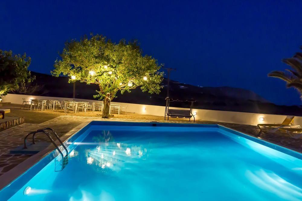 Zorbas Hotel Santorini Pyrgos Kallistis ภายนอก รูปภาพ