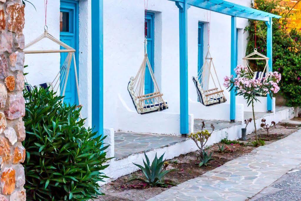 Zorbas Hotel Santorini Pyrgos Kallistis ภายนอก รูปภาพ