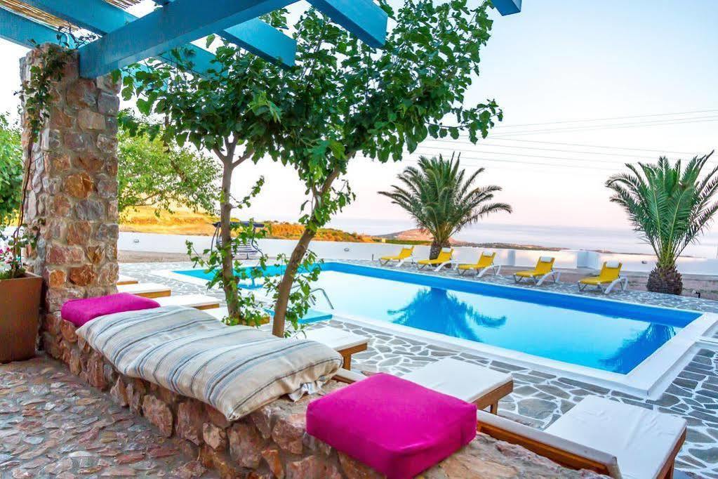 Zorbas Hotel Santorini Pyrgos Kallistis ภายนอก รูปภาพ