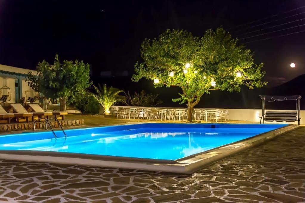 Zorbas Hotel Santorini Pyrgos Kallistis ภายนอก รูปภาพ
